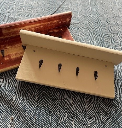 Key hook with shelf