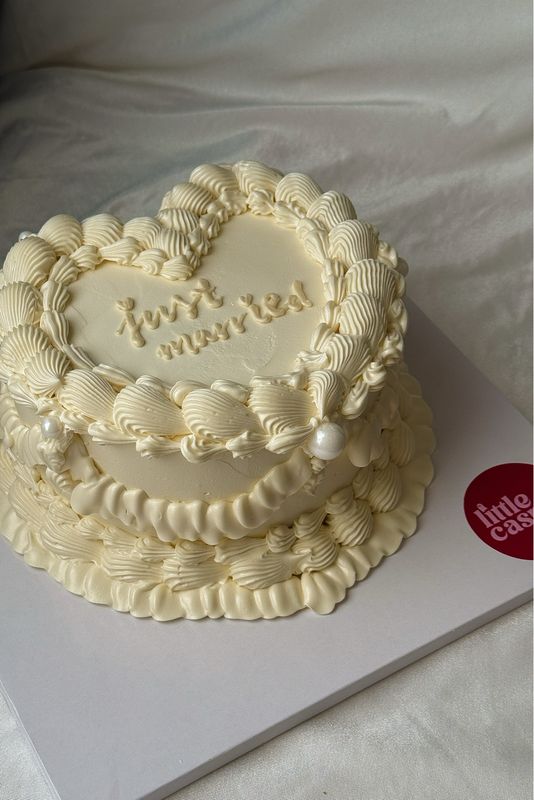 The Big Mini Cake (6in)