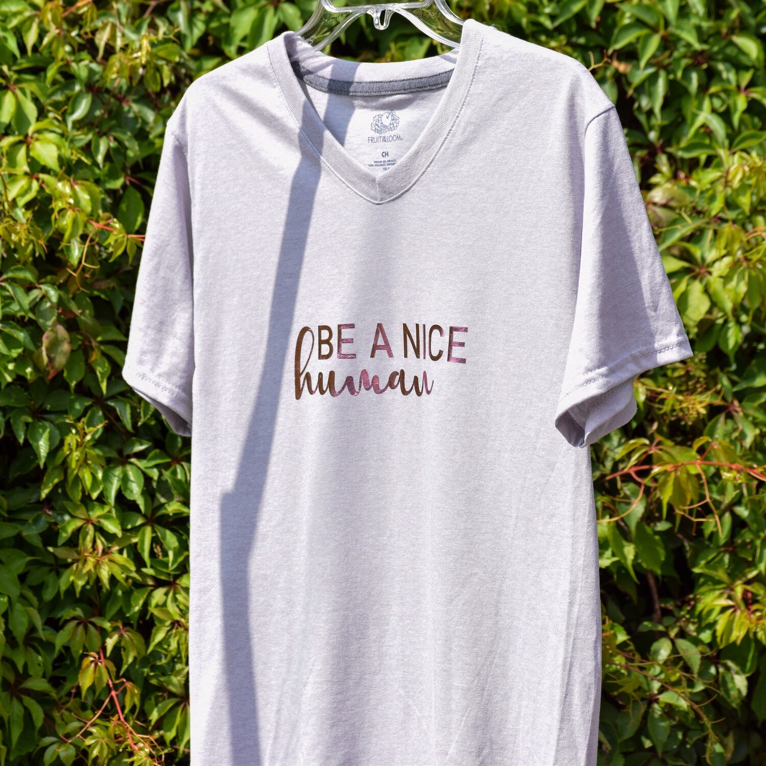 Playera “Be a nivel human”