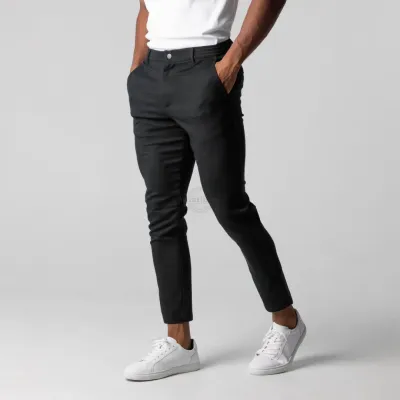 Men&#39;s black slim-fit stretch chino pants