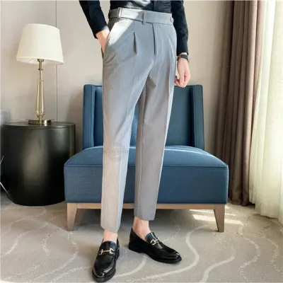 Men&#39;s light gray tapered dress pants with belt design