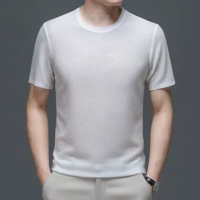 Men&#39;s white textured lightweight t-shirt