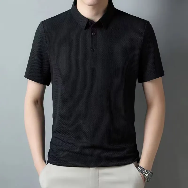 Men&#39;s black textured lightweight polo shirt

