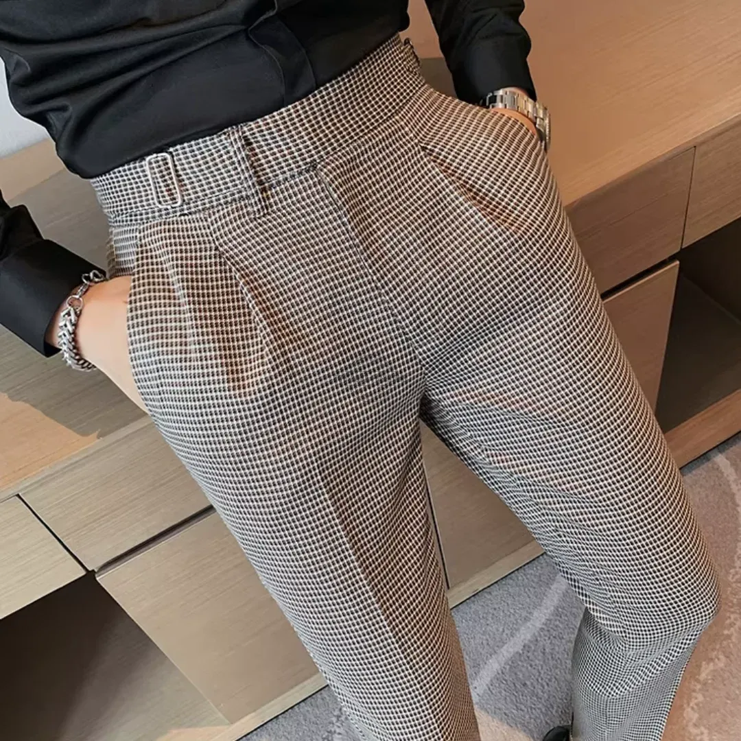 Men&#39;s brown houndstooth tapered trousers