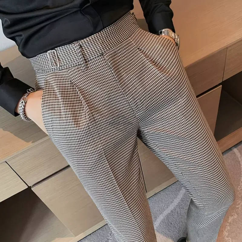 Men&#39;s brown houndstooth tapered trousers