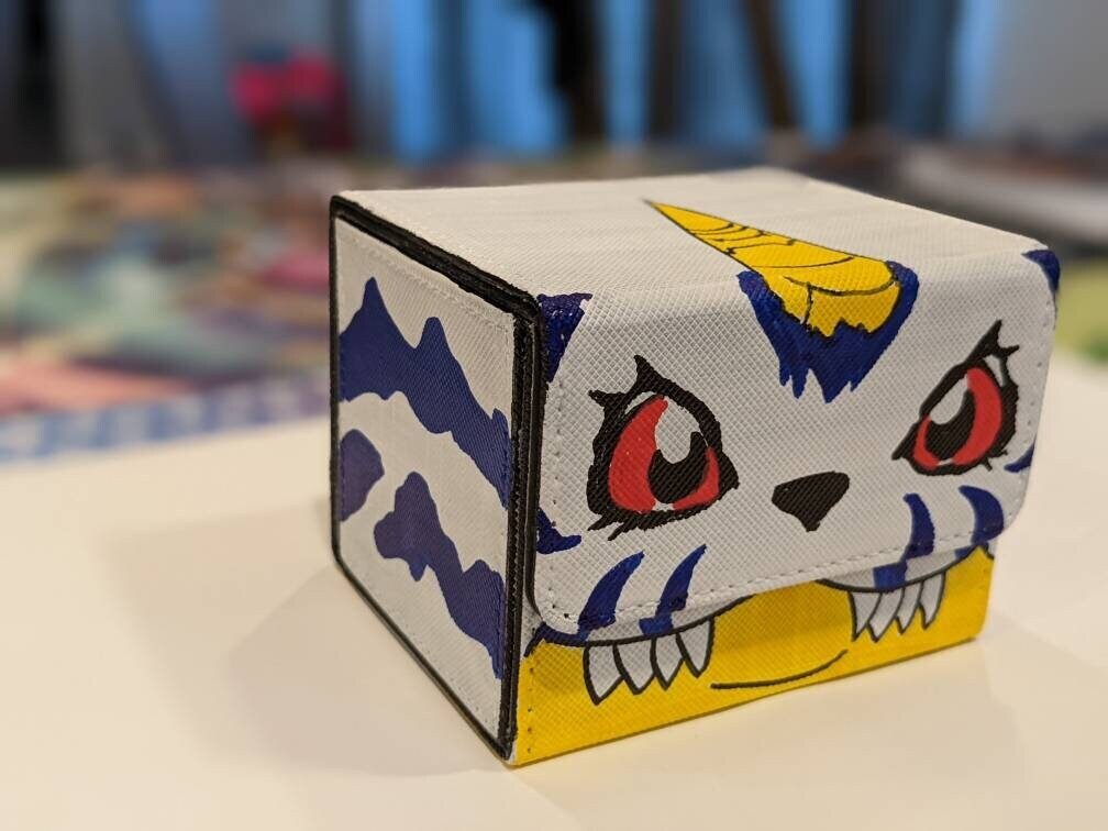 Custom synthetic leather premium magnetic deck 80 card deckbox Gabumon handpainted TCG Box Trading Card Game Box Pokemon Vanguard Magic