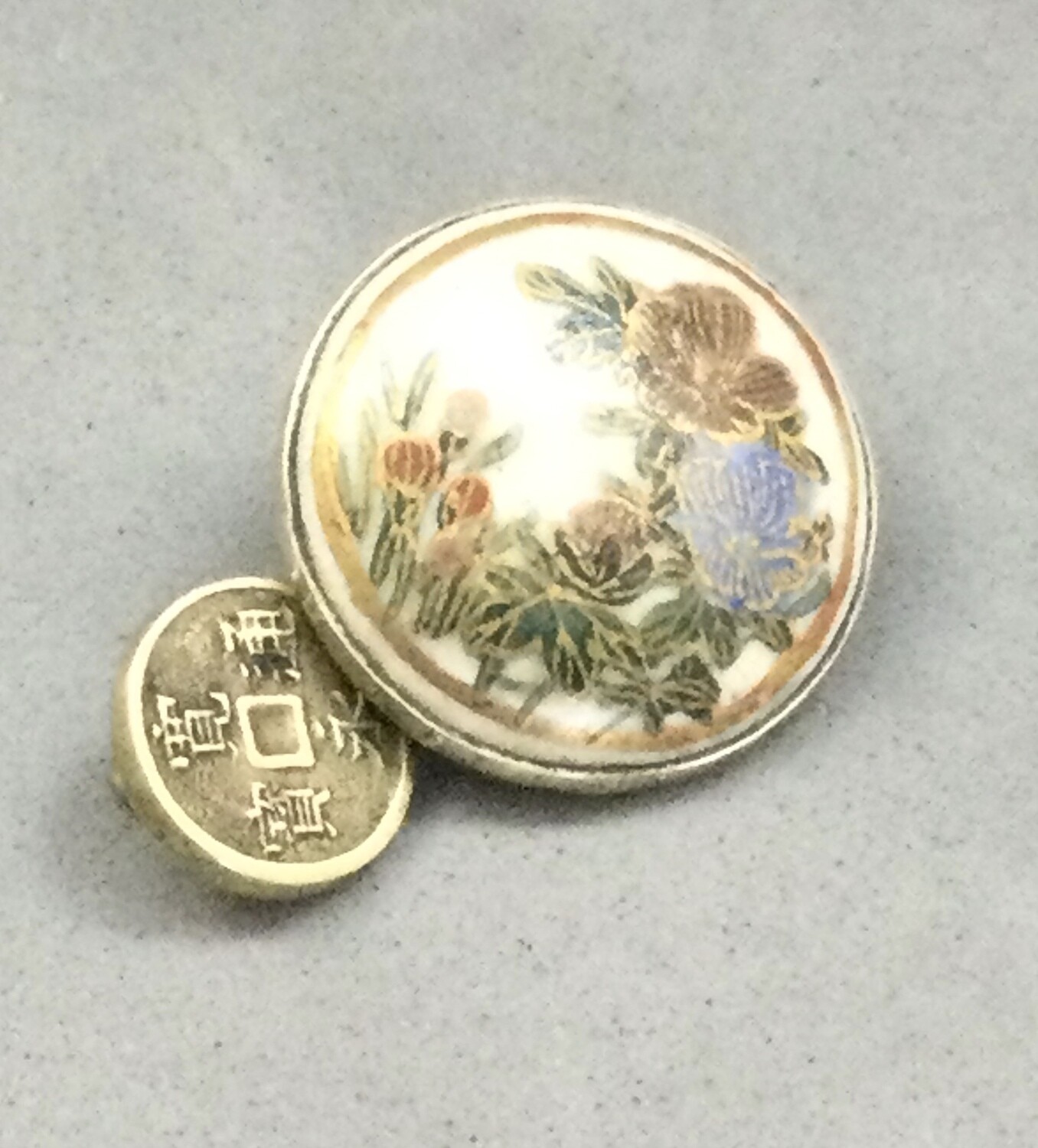 Small Satsuma Mounted in Metal with 
Original attached Coin Button