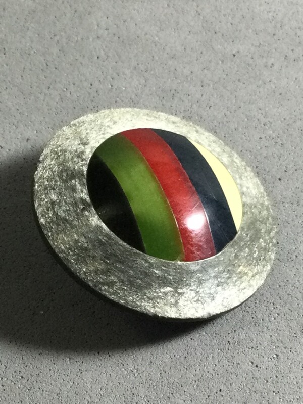 Five-color plastic set in plastic Medium size