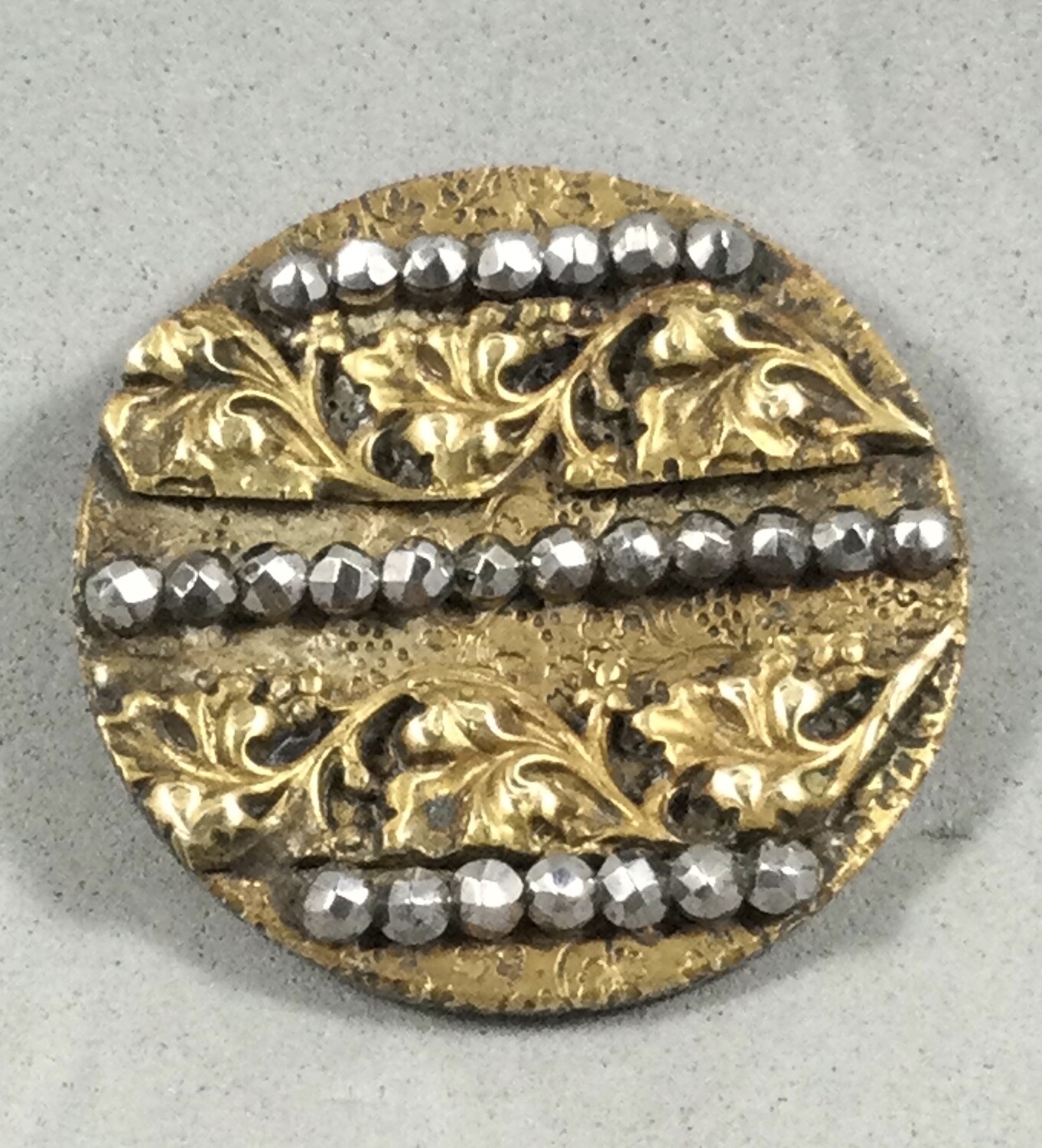 Fancy Brass with Leaves and Berries, Large size