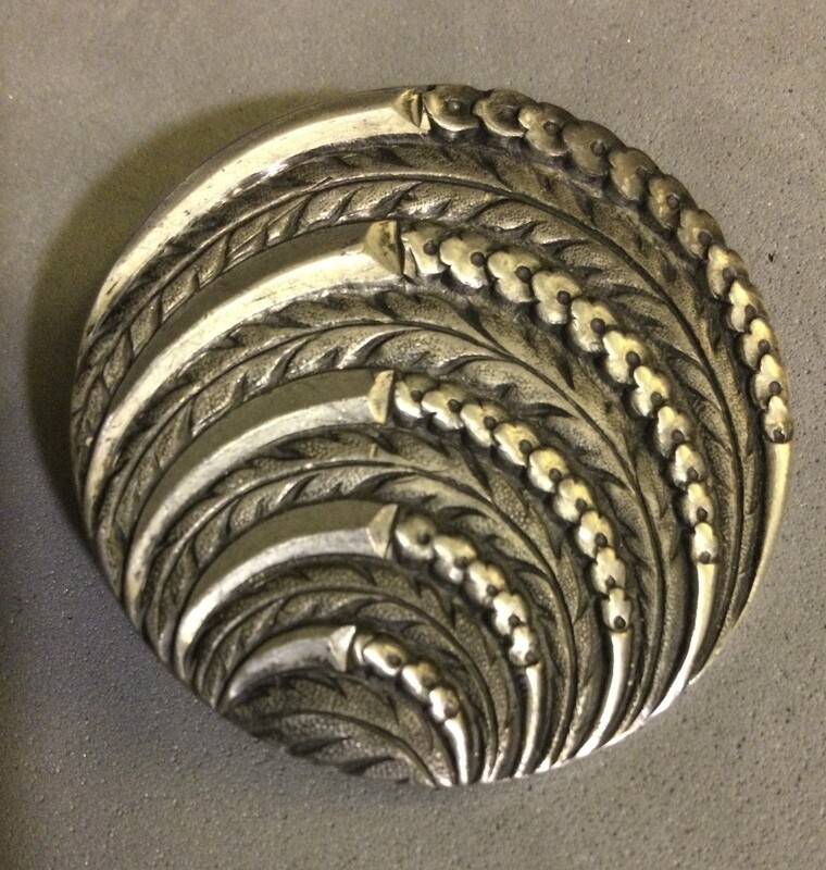 Size Large Pewter
