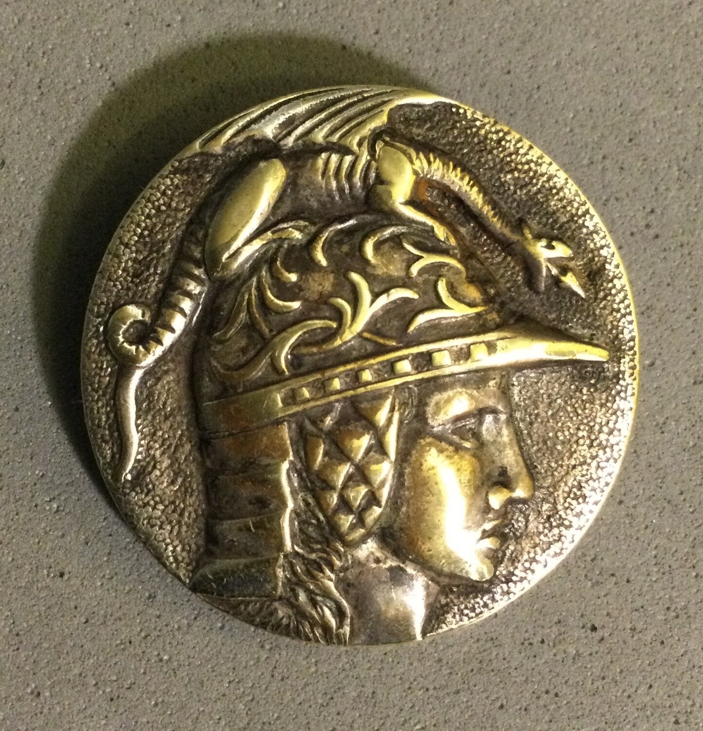 Minerva One-piece Brass, medium