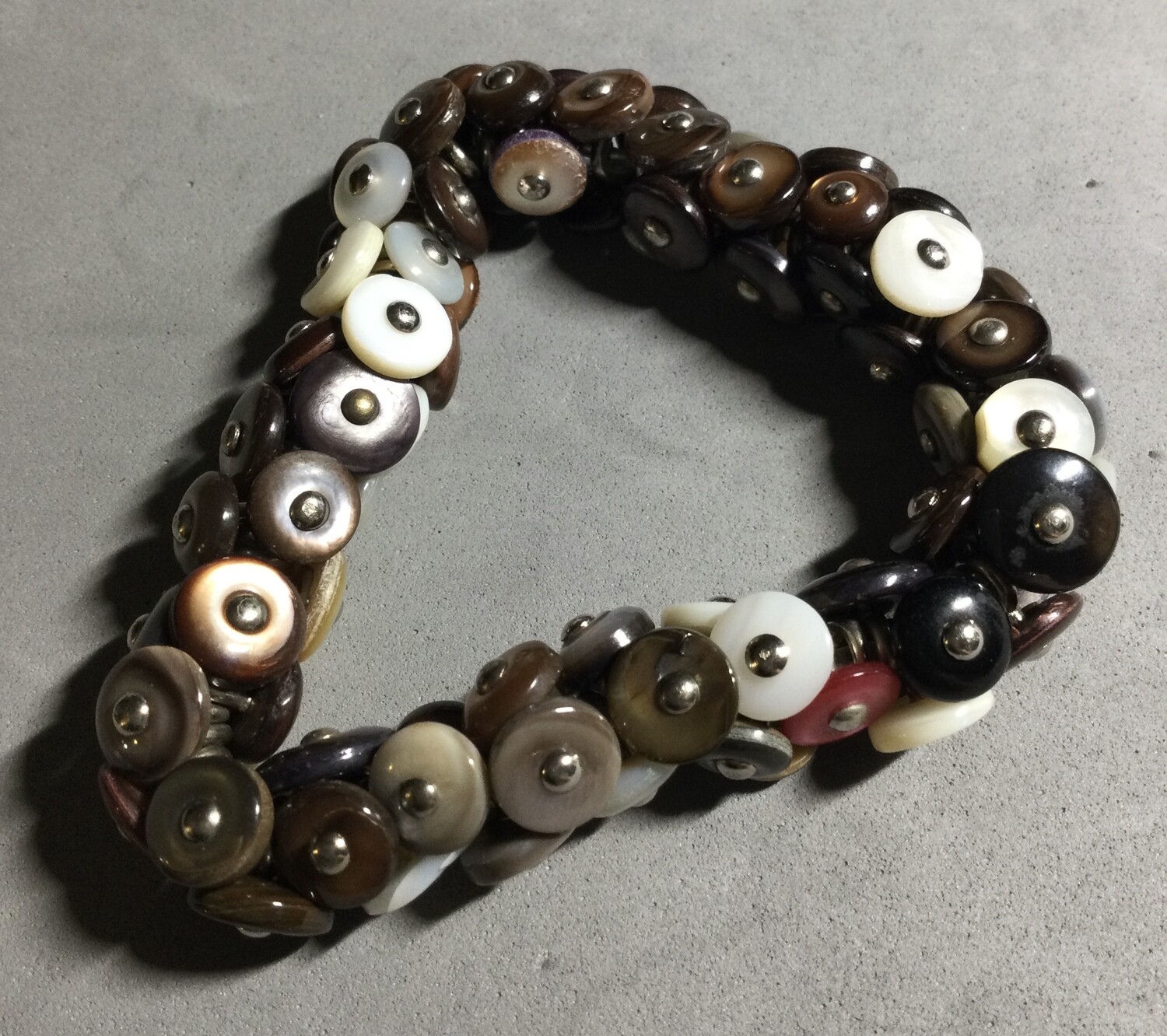 MULTI-COLORED BOOT BUTTONS STRETCHY BRACELET
