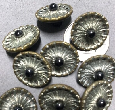 GROUP OF 9 PIGEON EYE BUTTONS