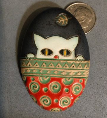 GOLEM DESIGN STUDIO Shy Kitty