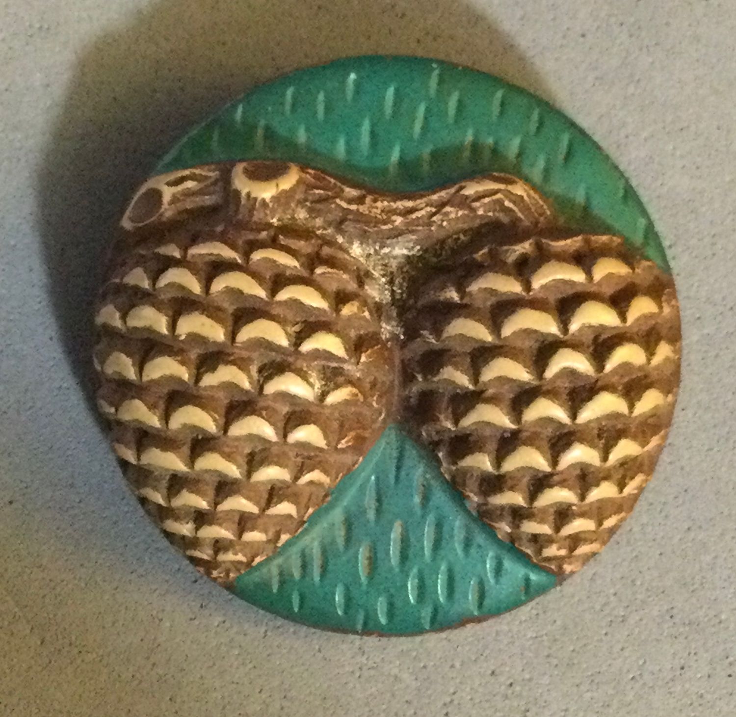 DOUBLE PINECONE BUFFED CELLULOID