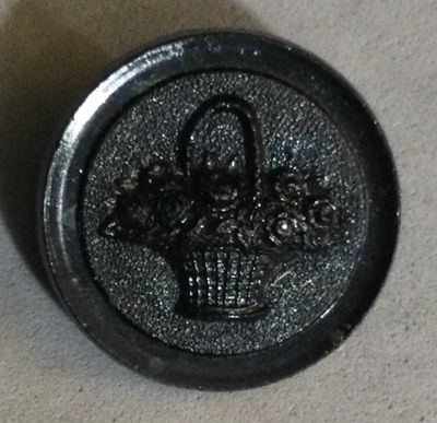 BLACK GLASS with 3D BASKET, MEDIUM