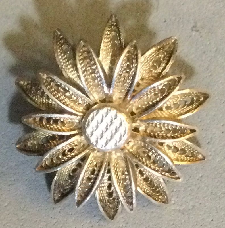 SILVER FILLIGREE DAISY, MEDIUM