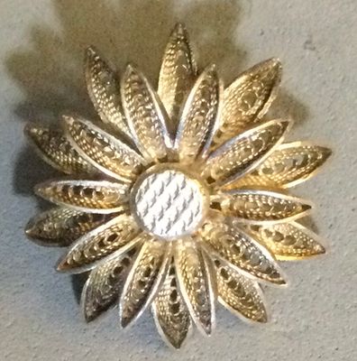 SILVER FILLIGREE DAISY, MEDIUM