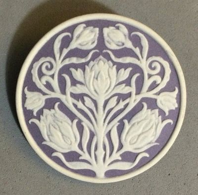 GOLEM DESIGN STUDIO “NARVAL ART “ Jasperware “Ornamental Tulips”