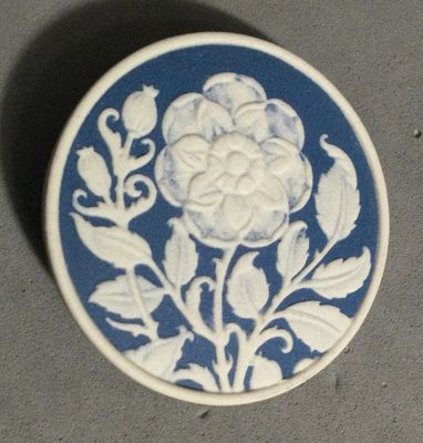GOLEM DESIGN STUDIO “NARVAL ART “ Jasperware “Wild Rose”
