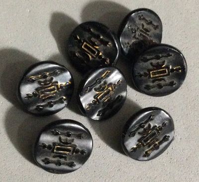 7 DEKNATEL Black Glass