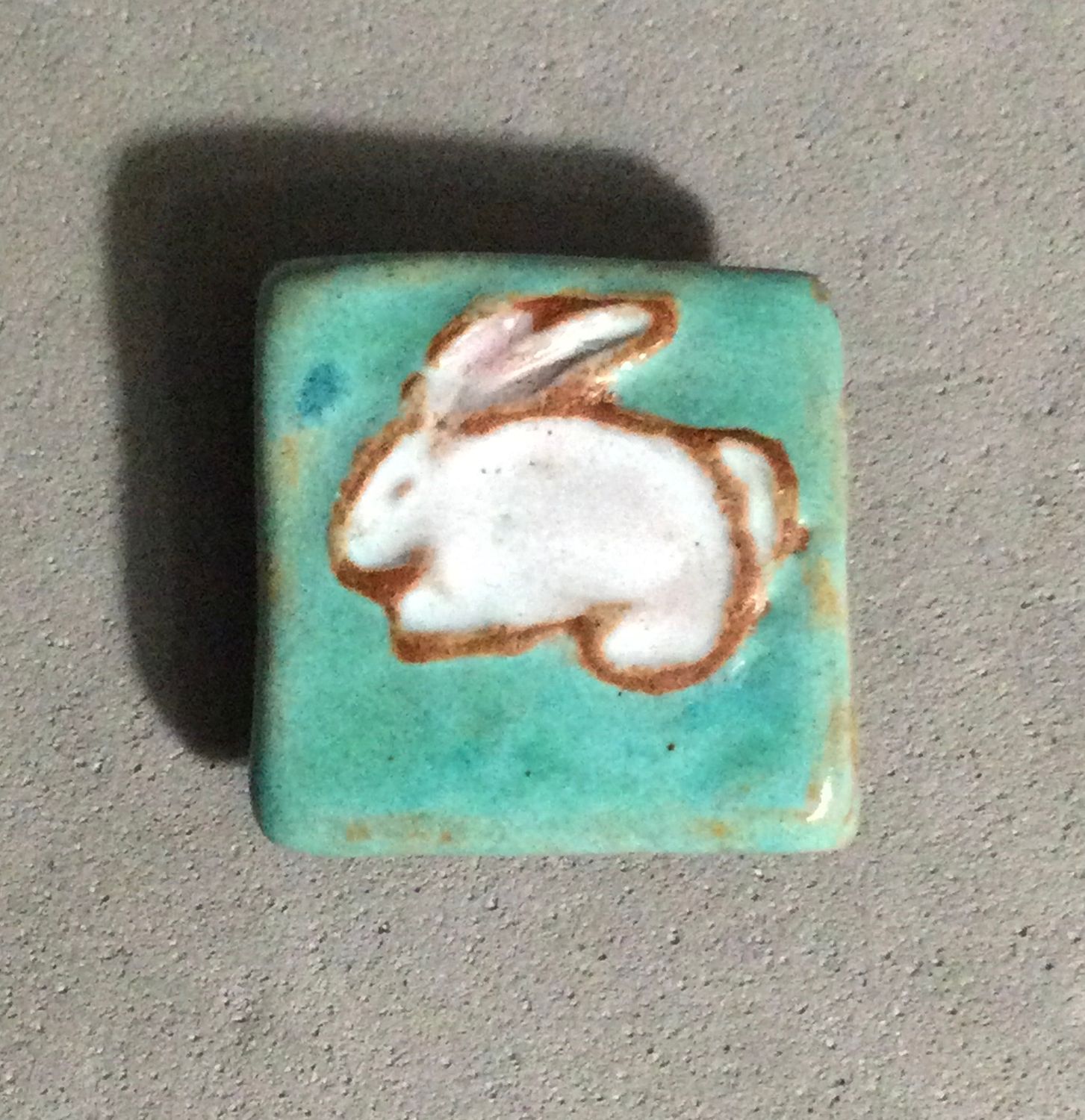 TERRA COTTA RABBIT, Medium