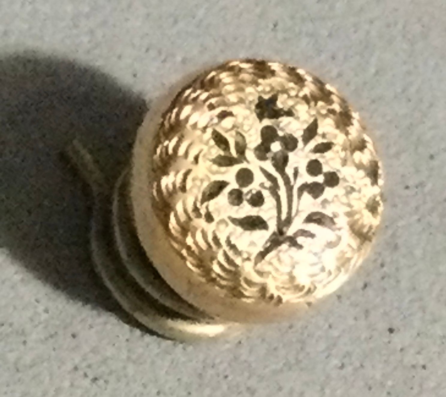 ENAMELED DRESS ELEVATOR