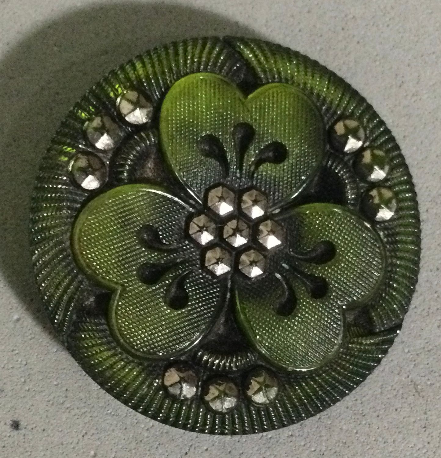 Green Lacy with Silver Luster, Medium