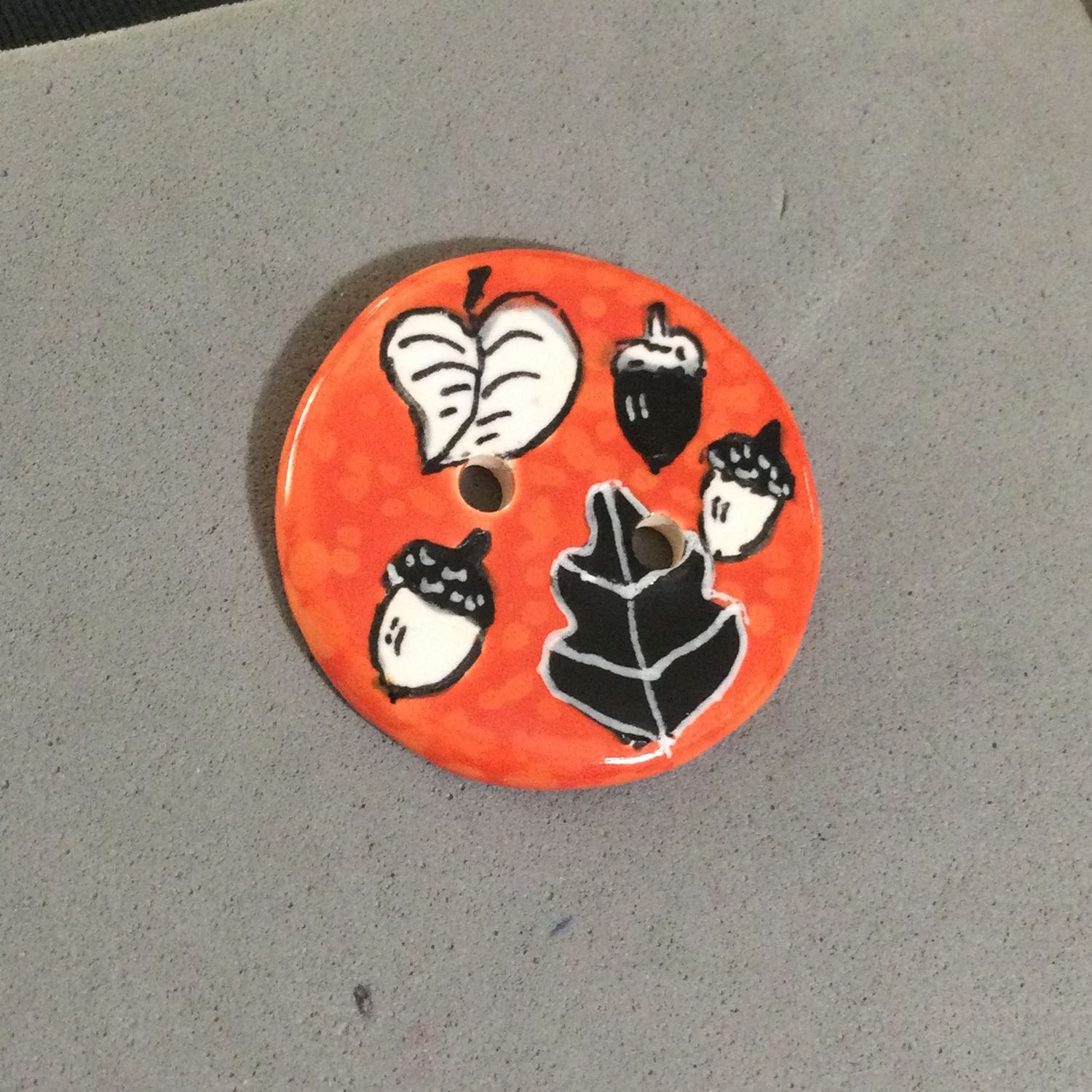 DAMYANAH STUDIO Acorns, Medium