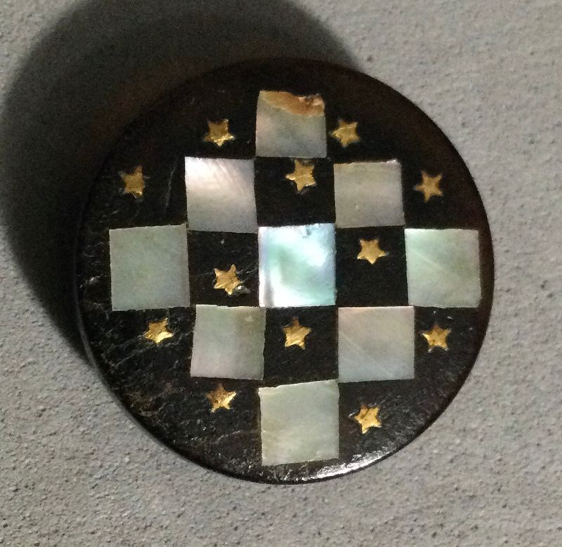 Inlaid Horn, Medium