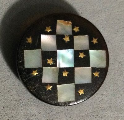 Inlaid Horn, Medium