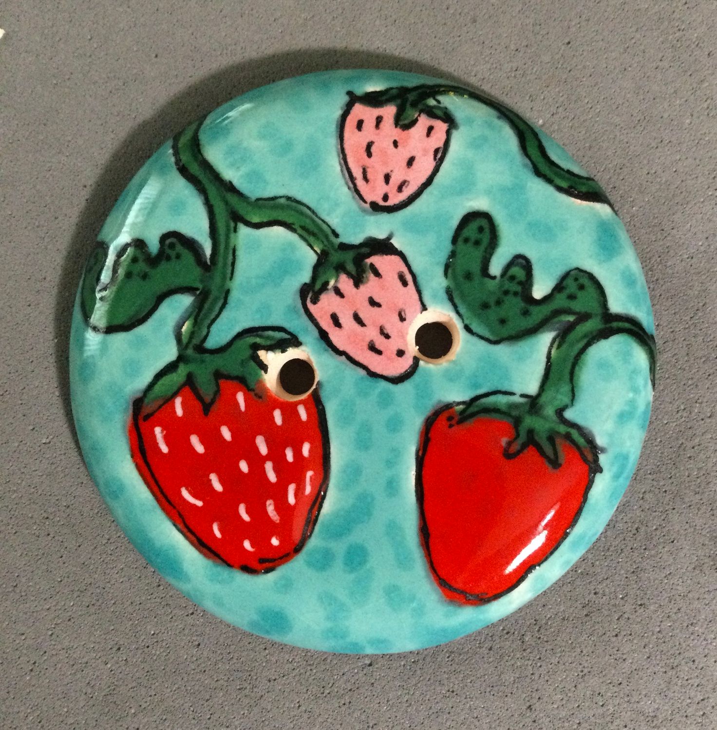 Damyanah Studio Strawberries, Large