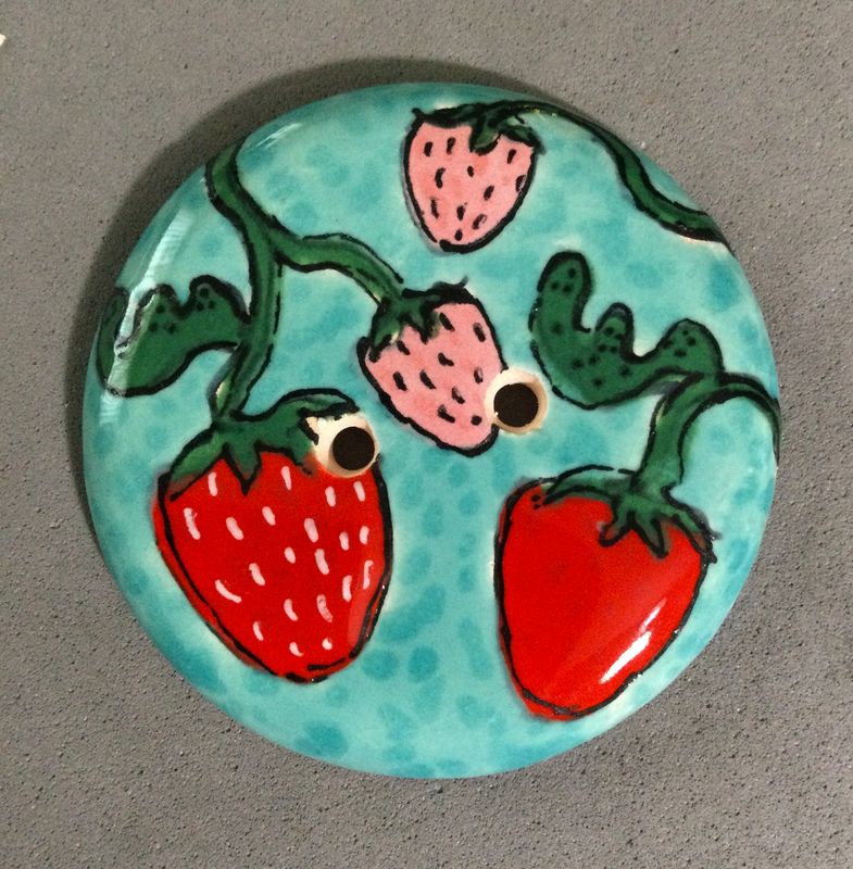 Damyanah Studio Strawberries, Large