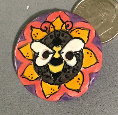Damyanah Studio Bee on Sunflower, Medium