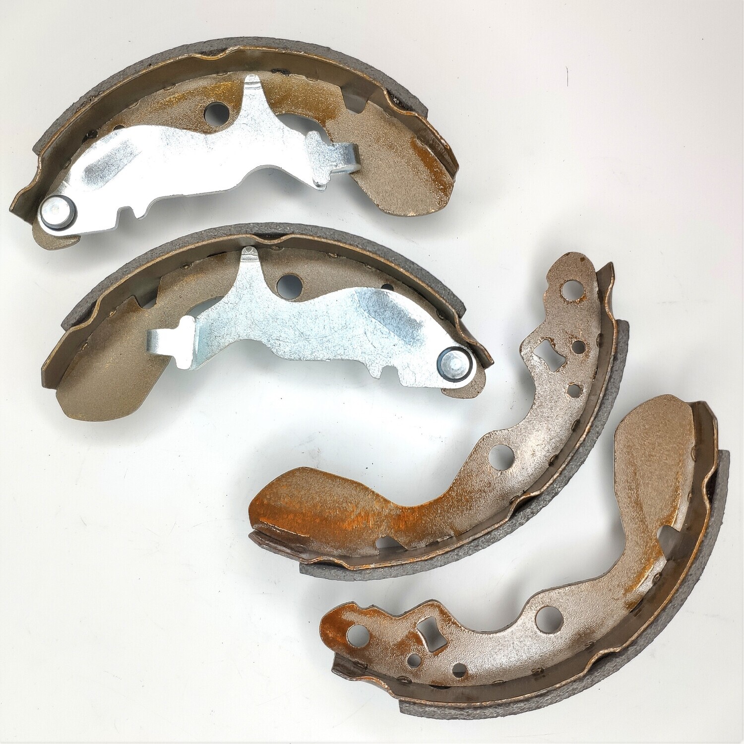 Brake Shoe Set Fits Suzuki Carry DA16T DA63T DA65T Mazda Scrum DG63T Mitsubishi Minicab DS16T