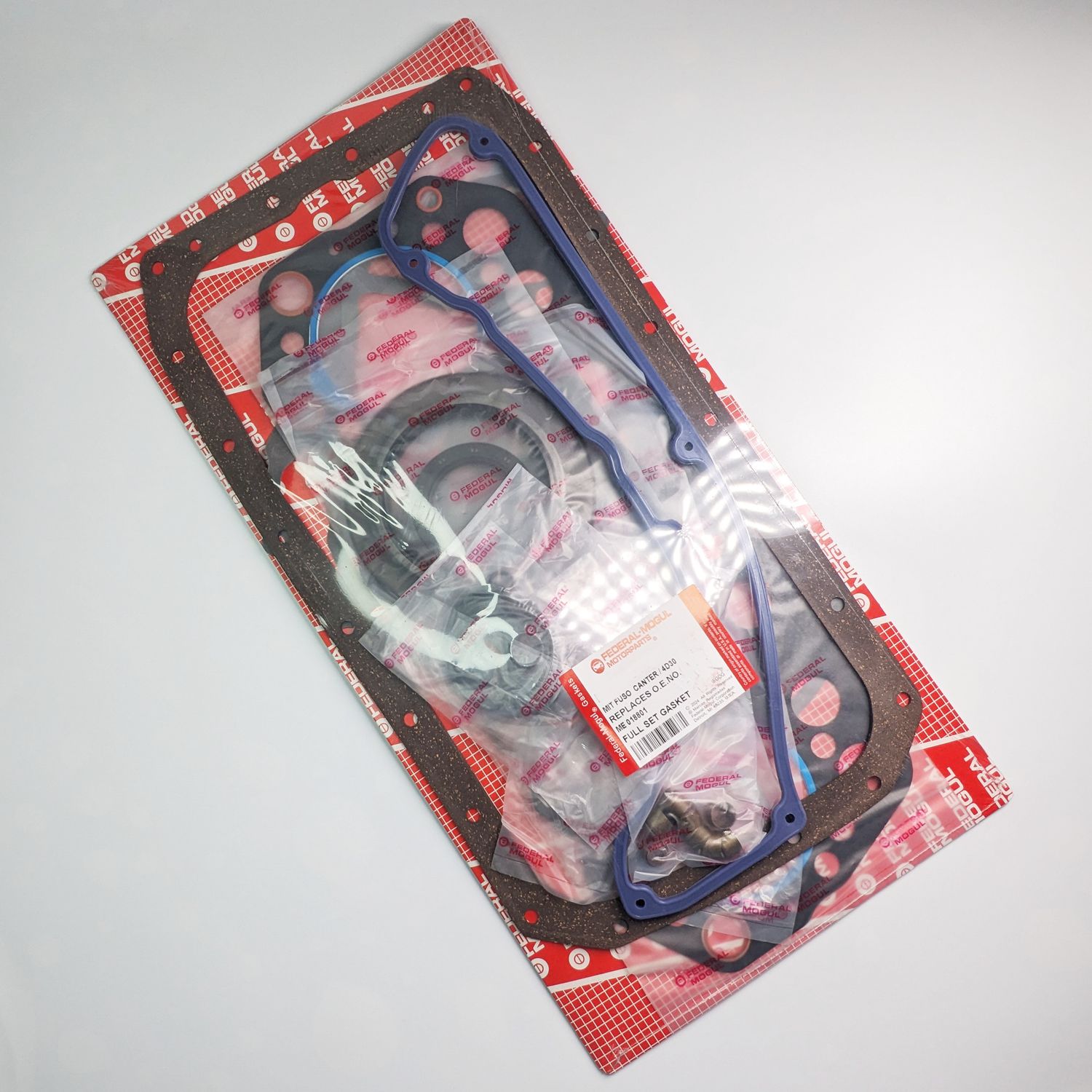 Federal-Mogul Overhaul Gasket Set Fits Mitsubishi Fuso Canter 4D30