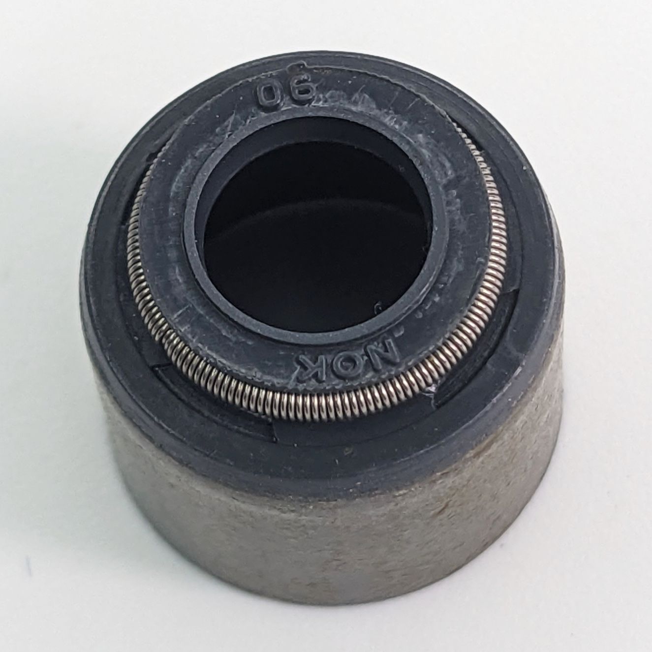 NOK Valve Stem Seal Fits Mitsubishi  4D55  4D56  4D65  4D68  4G15  4G32  4G37  4G54  4G63 4G64 6G72