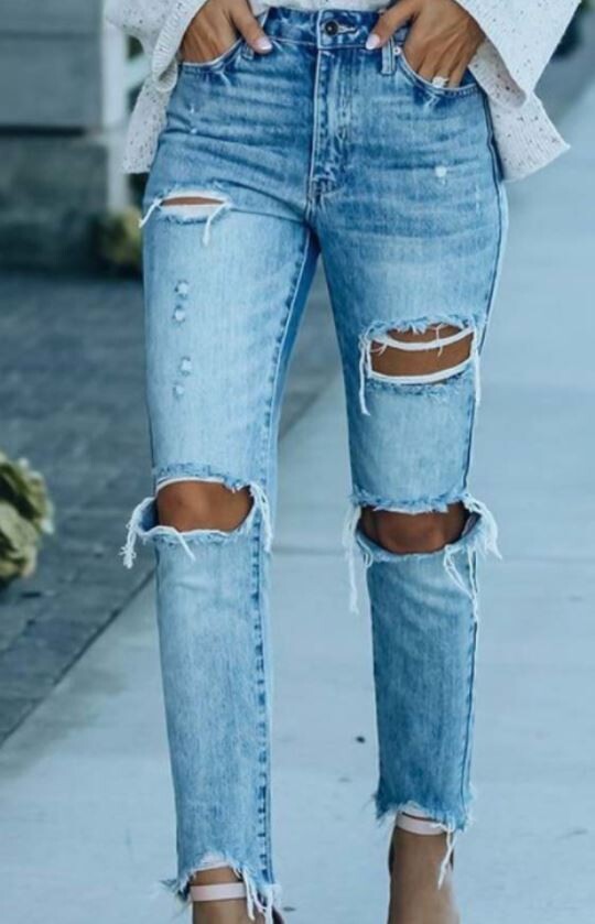 CDM Light Ripped Jeans