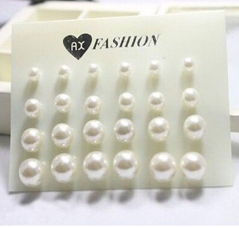 Lot de 12 paires de boucles d'oreilles Blanc