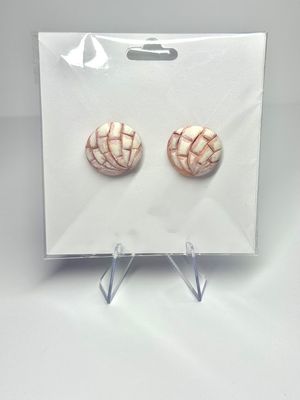 Concha Stud Earrings
