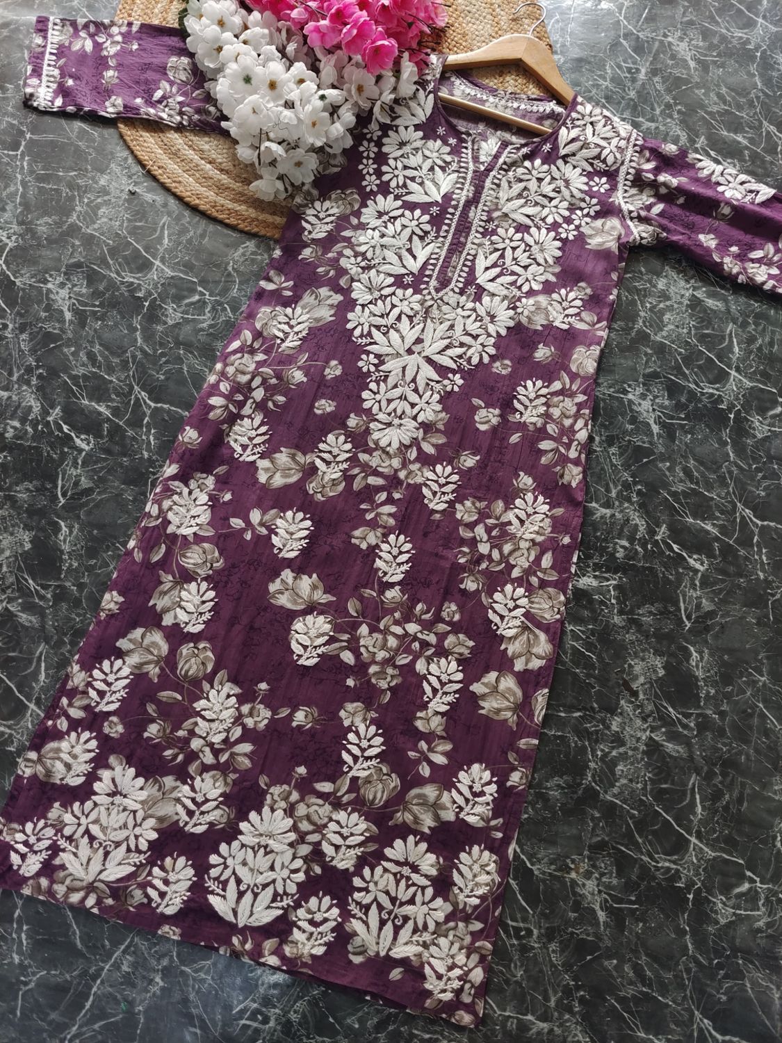 &quot;SANA&quot; Mul Mul Chikankari Kurta