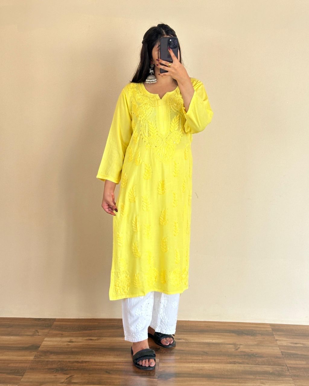 “RUBI” Chikankari Kurta With Mukaish Work