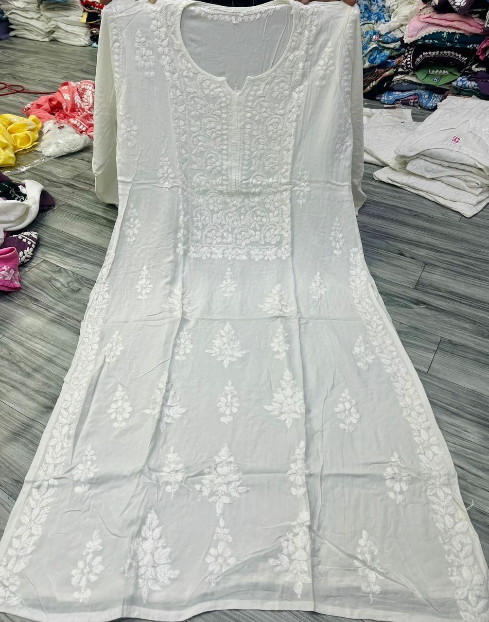&quot;SAFEAD&quot; Modal Chikankari Kurta