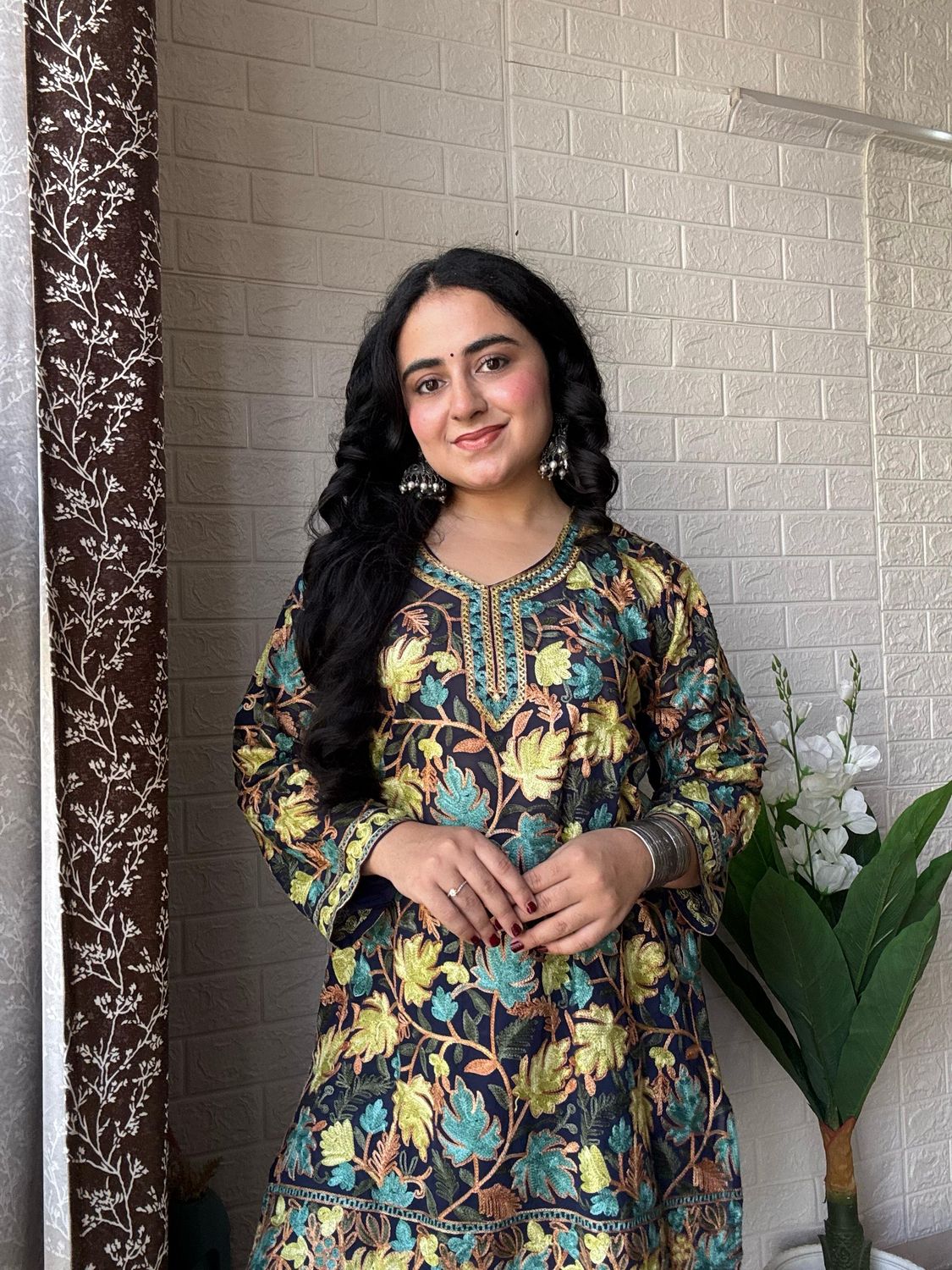 “NIDA” Kashmiri Embroidered Kurta