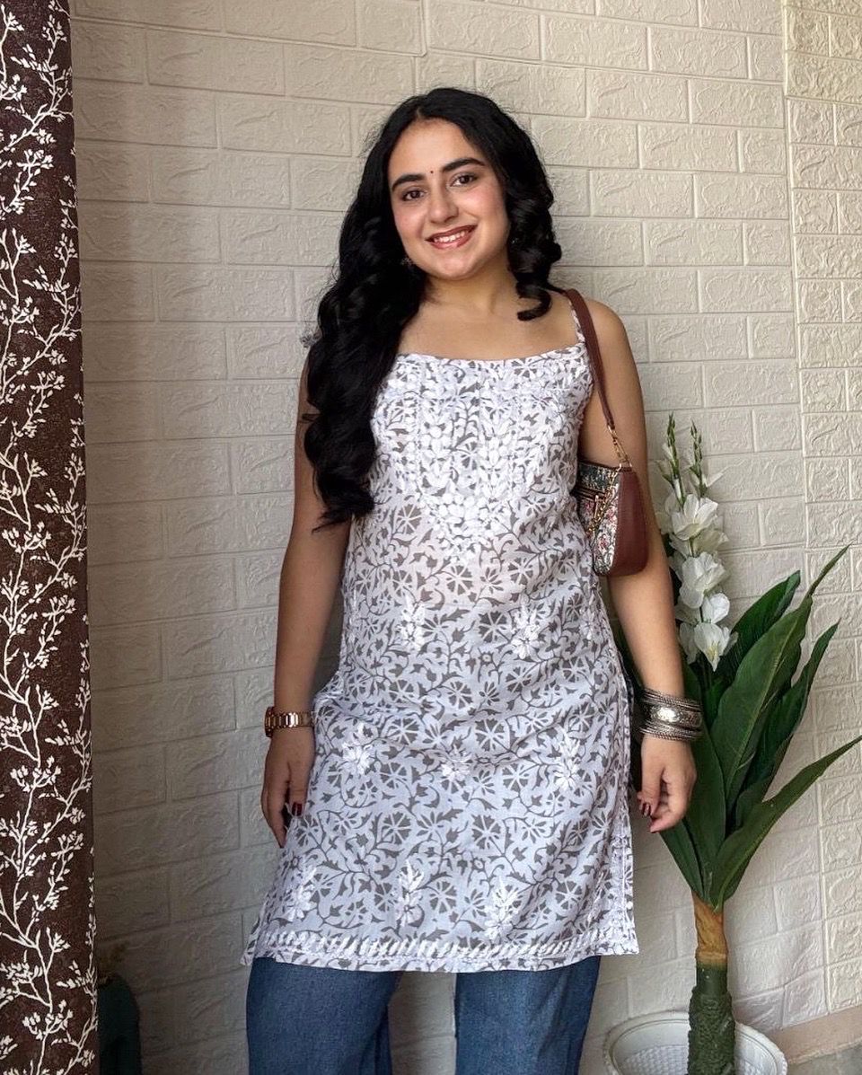“MAISHA” Chikankari Strap Sleeve Kurta