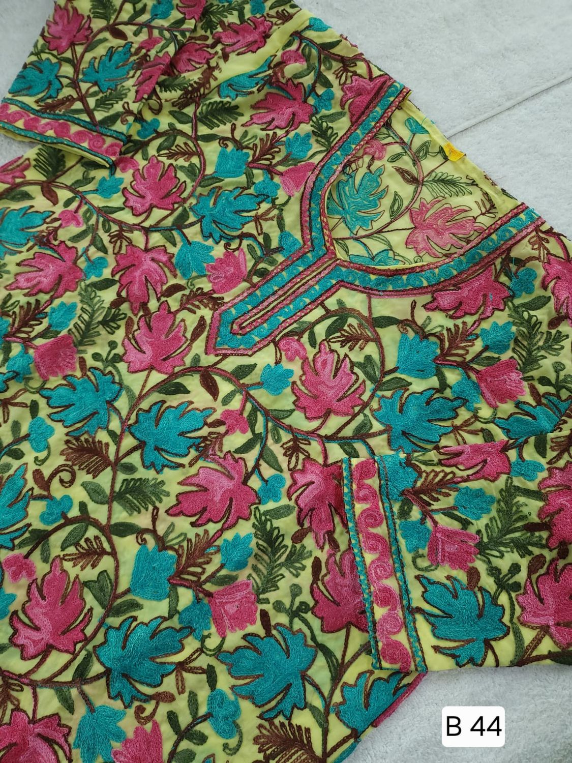 “NIDA” Kashmiri Embroidered Kurta