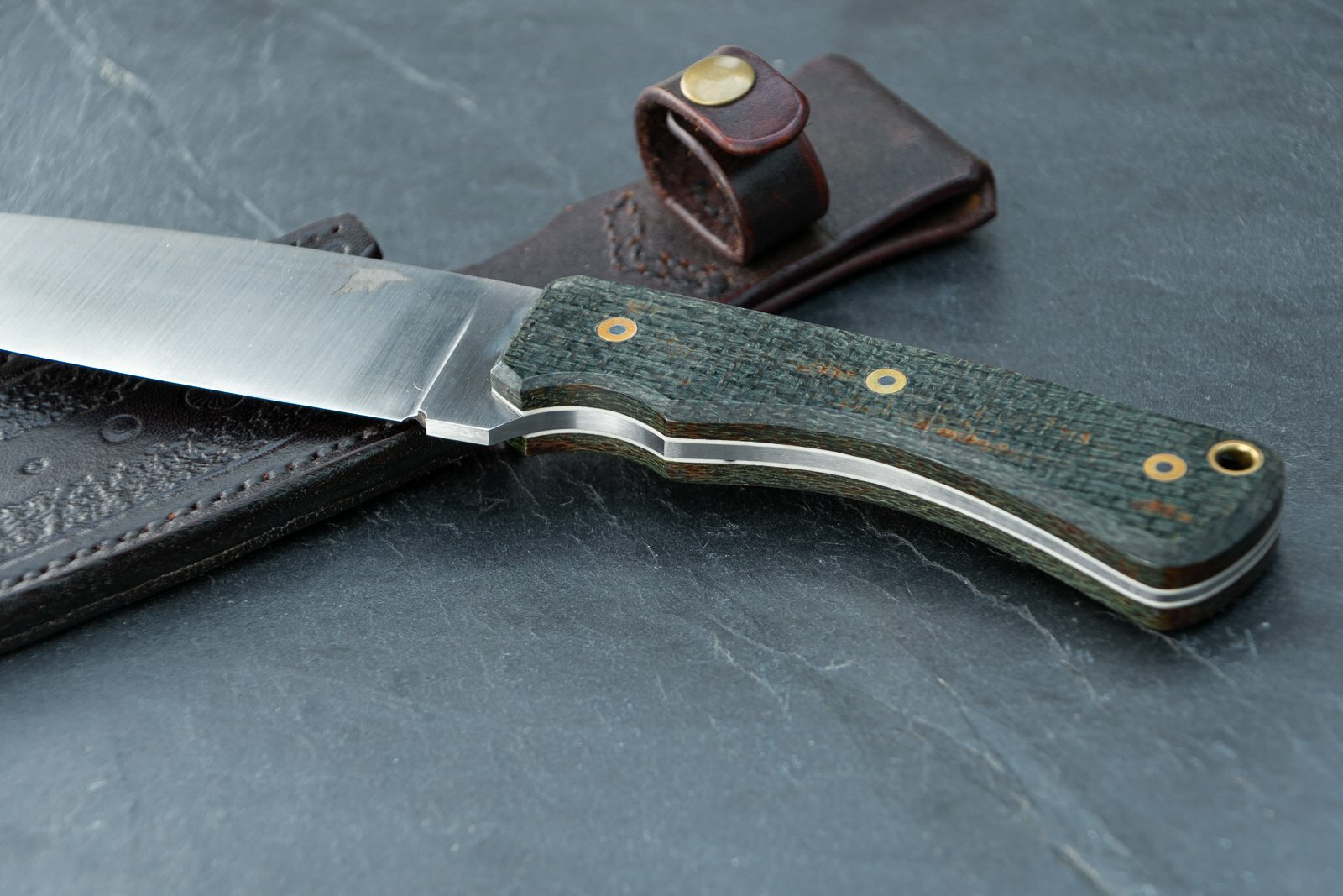 L1 Wide Blade Hunting Knife