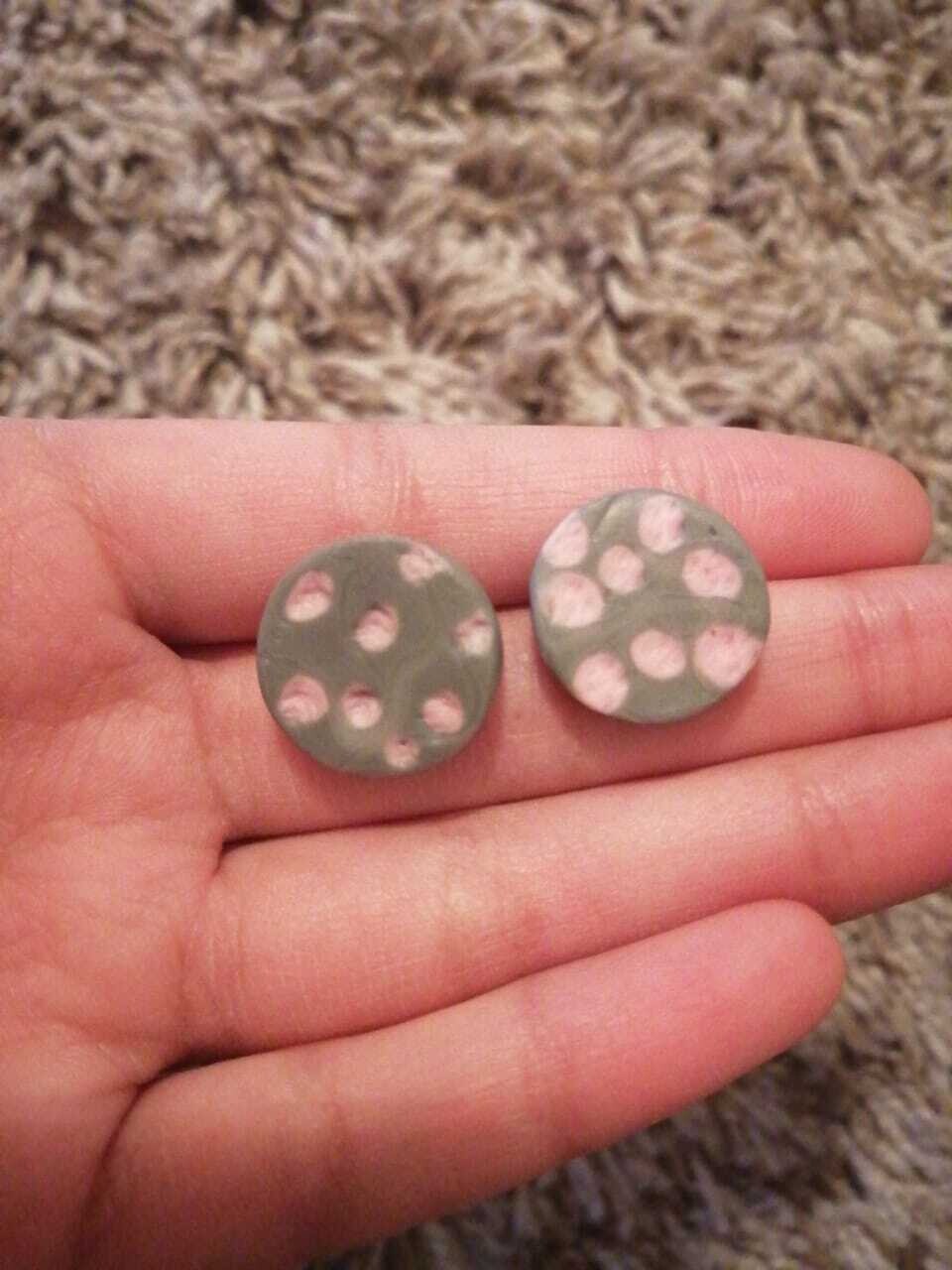 gray point pink
