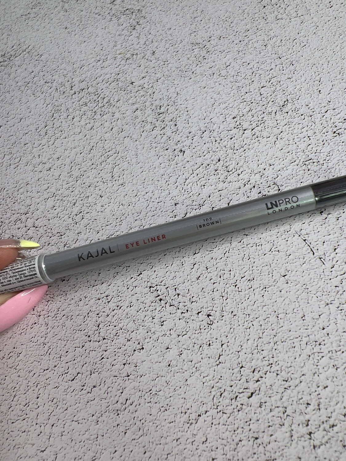 Стойкий гелевый карандаш для глаз Kajal eye liner 102 brown
