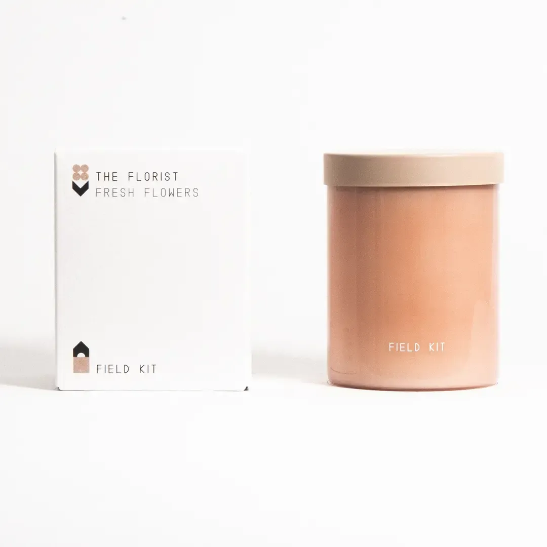 2454 Field Kit The Florist Candle Fresh Flowers